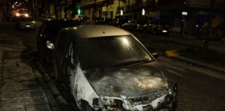 Εμπρησμός η φωτιά σε ΙΧ μέλους της Χρυσής Αυγής στην οδό Περικλέους