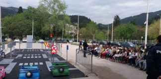 Αστυνομικοί του ΤΤ Ξάνθης ενημέρωσαν μαθητές για την κυκλοφοριακή αγωγή