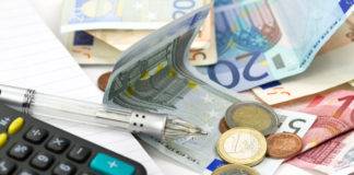 Νέο ΄΄χαράτσι΄΄ για μικρομεσαίους επαγγελματίες