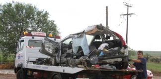 Ένας νεκρός από σύγκρουση αυτοκινήτου με τρένο που εκτελούσε δρομολόγιο Αλεξανδρούπολη – Θεσσαλονίκη – Σοκαριστικές φωτογραφίες