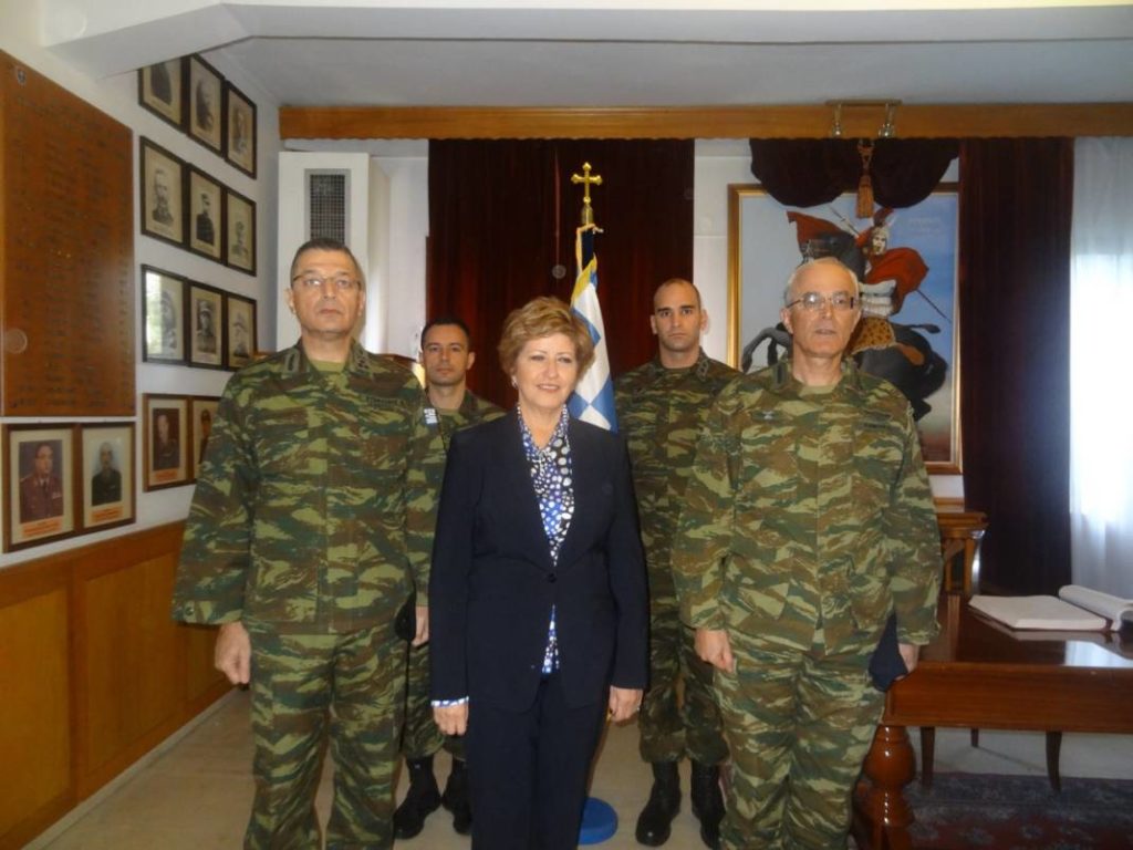 Μ. Κόλλια - Τσαρουχά: «Δεν μπορεί να σηκώσει το βάρος του ...