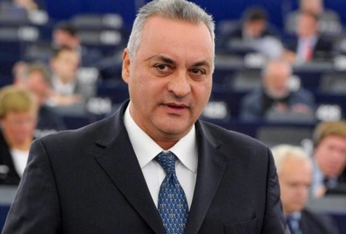 kefalogiannis_manolis_aftodioikisi