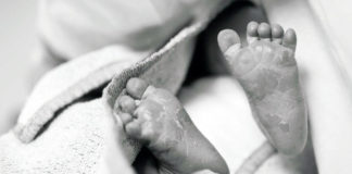 Φρίκη! Νεκρό νεογέννητο μωρό που έφερε στον κόσμο 17χρονη Ρομά από την Ξάνθη