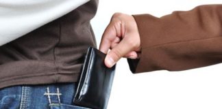 32χρονη “πορτοφολου” στα Άβδηρα έκλεψε ηλικιωμένο