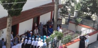 Αυτήν την ώρα: «Χάτιμ» στο Τζαμί της οδού Σκρα – Η «ενηλικίωση» των μουσουλμανοπαίδων που ολοκλήρωσαν την εκμάθηση του Κορανίου