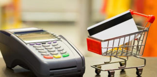 Η “παγίδα” με τις e-αποδείξεις – Πέναλτι από την εφορία για όσους δεν πιάνουν το όριο δαπανών με κάρτα