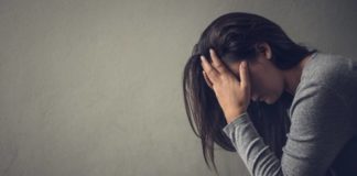 Μπ. Μπαράν: Η πιθανότητα θανάτου από κορωνοϊό είναι όπως η πιθανότητα… να πέσει ένα αεροπλάνο!