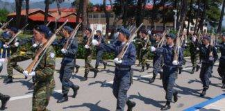 Στρατιωτική θητεία: Πλησιάζει η αύξηση – Τα σχέδια για 12μηνο, ποιοι θα κάνουν 9μηνο