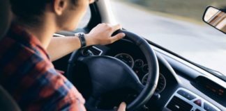 Τέσσερις μήνες έχουν να κάνουν «σεφτέ» οι Σχολές Οδηγών