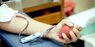 Γ. Παπαχρόνης: Όλοι μπορούν να αιμοδοτήσουν – Επιεικώς απαράδεκτη η πρόταση για τράπεζα αίματος ανεμβολίαστων