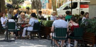 Νέα μέτρα: Μπλόκο στους ανεμβολίαστους – Τι ισχύει για μάσκες, εστίαση, σχολεία, τεστ