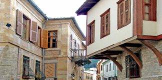 Οργανωμένες ξεναγήσεις στην Παλιά Πόλη