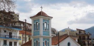 Στον Ι.Ν. Αγίου Γεωργίου, στον Εχίνο, τα Ιερά Λείψανα του Αγίου Εφραίμ