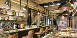 Χριστούγεννα στην Ξάνθη: Με… έρευνα αγοράς, λιγότερο φαγητό και περισσότερο… καφέ και ποτό ο «Αϊ Βασίλης»