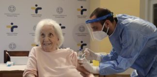 Αλ. Μητρόπουλος: «Δρακόντειος» ο νόμος για τους ανεμβολίαστους άνω των 60 ετών – Κατασχετέο το κατοστάρικο