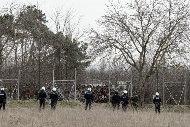 army; borders; buffer zone; crisis; crossing; Evros; fence; flow; immigrants; immigration; Kastanies; migrants; Migration; refugees; tear gas; Turkey; Έβρος; Καστανιές; Τουρκία; δακρυγόνα; δακρυγόνο; μετανάστ