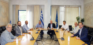 Υπογράφηκε από τον Περιφερειάρχη Χρήστο Μέτιο και την ανάδοχο εταιρεία η σύμβαση για την κατασκευή της νέας γέφυρας Κομψάτου