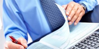 Λογιστές εναντίον Υφυπ. Ανάπτυξης Γ. Τσακίρη, με αφορμή τις δηλώσεις του περί απολύσεων και μη πληρωμής