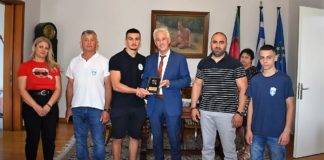 Ο Δήμαρχος Ξάνθης βράβευσε την «Ολυμπιακή Φλόγα»