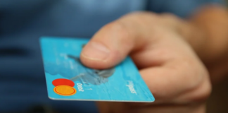 Οι τραπεζικές απάτες… εξελίσσονται: Πώς αδειάζουν τους λογαριασμούς και πώς θα προστατευθείτε