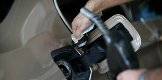 Επίδομα καυσίμων: Νέα απόφαση δίνει παράταση στην επιδότηση πετρελαίου απευθείας στα πρατήρια