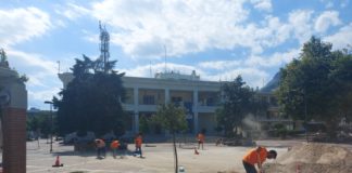 Σε χρόνο-ρεκόρ ο καθαρισμός της πλατείας από την άμμο-πίστα του beach volley