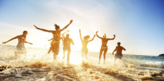 Πάνω από 4 εκατ. Έλληνες έκαναν τουλάχιστον ένα ταξίδι πέρσι – Διαμονή σε εξοχικά ή φίλους