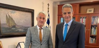 Συνάντηση Δημάρχου με τον Υφυπουργό Παιδείας για τα παιδιά του Δροσερού