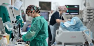 «Θερίζει» το burn out σε γιατρούς και νοσηλευτές σε ΜΕΘ και Επείγοντα – Τι έδειξε μελέτη