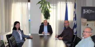 Δύο συμβάσεις για έργα οδικών συντηρήσεων ύψους 2,2 εκ. € στην ΠΕ Καβάλας υπέγραψε ο Περιφερειάρχης Χρήστος Μέτιος με τις αναδόχους εταιρείες