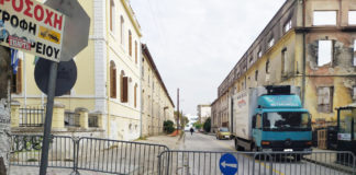 Οδός Αναξάρχου: Καταδικασμένος σε… αφανισμό ο κεντρικός δρόμος λόγω πυρκαγιάς;