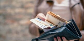 Έρχεται το Ενιαίο Μητρώο Επιδομάτων και η προπληρωμένη κάρτα