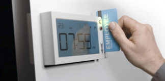 Καλπάζει η «μαύρη εργασία» – Έρχονται νέου τύπου έλεγχοι