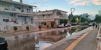 Πλημμύρισε ο παραλιακός δρόμος στο λιμάνι της Κεραμωτής.