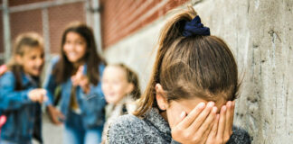 Bullying από τα… νήπια, “ραντεβού” στις τουαλέτες στο δημοτικό και… τα χειρότερα σε γυμνάσια και λύκεια