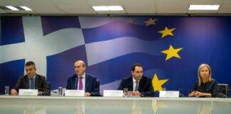 Αλλάζουν όλα στις φορολογικές δηλώσεις – Αφορολόγητο στα φιλοδωρήματα έως 300 ευρώ