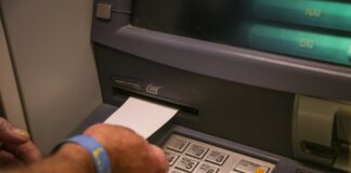 ΔΥΠΑ: Διευκρινήσεις για την προπληρωμένη κάρτα