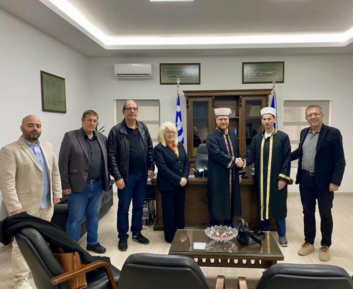 PARADOSI PARALABI MOYFTI XANTHIS (4)