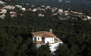 Αυθαίρετα: Ποιοι κινδυνεύουν με κατεδάφιση, αντίστροφη μέτρηση για τακτοποίηση