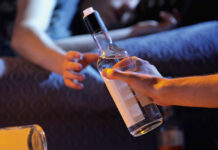 Στο νοσοκομείο δύο ανήλικες Ξανθιώτισσες, μετά απο κατανάλωση αλκοόλ – Συνελήφθη ο κααταστηματάρχης