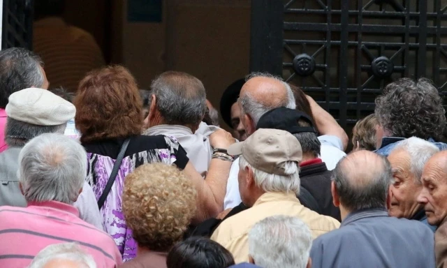 syntaksiouxoi-sintaxeis-pliromes