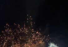 Φωτογραφίες απο την φωταγώγηση του χριστουγεννιάτικου δέντρου στην Σταυρούπολη Ξάνθης