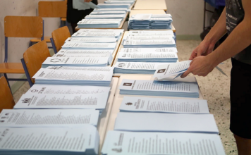 Νέα δημοσκόπηση: «Κλειδώνει» πάνω από 30% η ΝΔ – Ντέρμπι Τσίπρα – Καρυστιανού