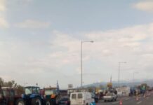 Πριν λίγο: Έκτακτη σύσκεψη στο μπλόκο της Ξάνθης – Μετακινούνται τα τρακτέρ