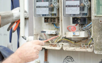 Στο κυνήγι των κλεφτών ρεύματος και η ΑΑΔΕ