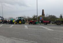 Με μπλόκα στην Εγνατία, συνεχίζουν και οι αγροτοκτηνοτρόφοι της Ξάνθης
