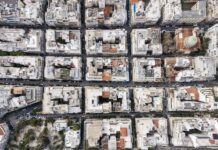 Κυβερνητική πίεση σε τράπεζες και servicers για «ξεκλείδωμα» χιλιάδων ακινήτων – Διπλός φόρος στα αδρανή