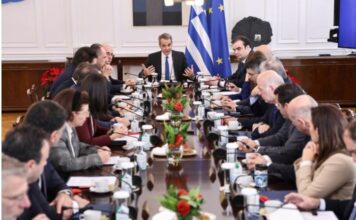 Η κυβέρνηση εξετάζει τη μείωση του ΦΠΑ – Οι δηλώσεις Μαρινάκη