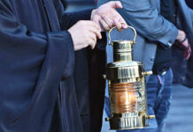 Πώς θα έρθει το Άγιο Φως στην Ελλάδα εν μέσω πολέμου