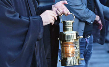 Πώς θα έρθει το Άγιο Φως στην Ελλάδα εν μέσω πολέμου